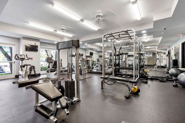 Building Photo - 3001 NE 185th St