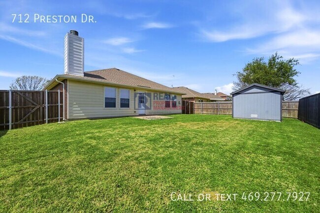 Building Photo - 712 Preston Dr