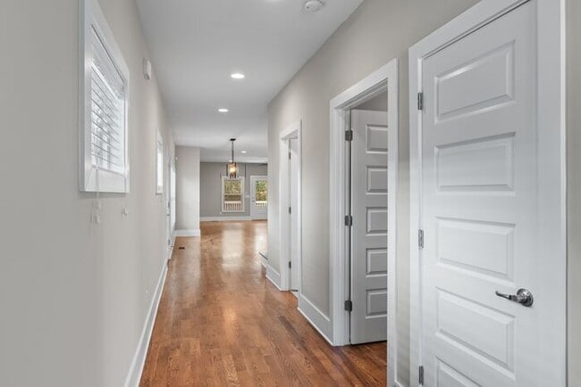 Building Photo - Stunning Home in Melrose 12 South Area...D...