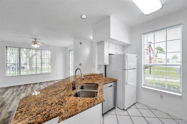 Building Photo - 9602 Lake Chase Island Way