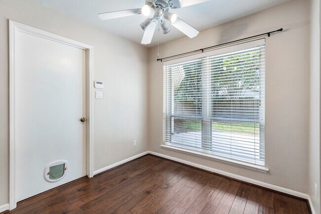Building Photo - 11510 Timberwild St