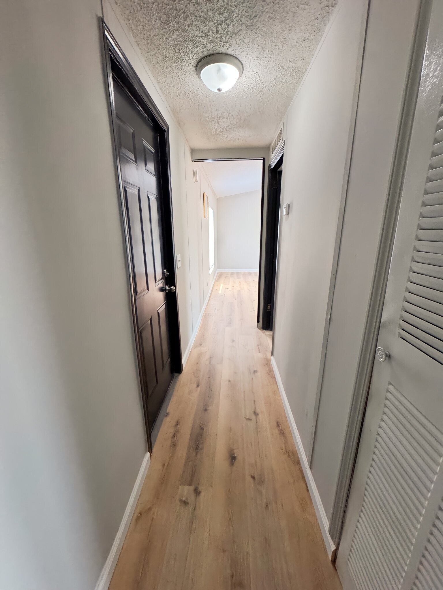 Building Photo - 2552 Smith Ave