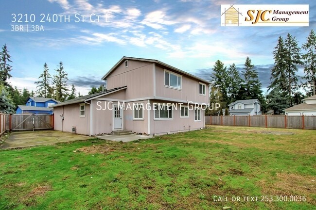 Building Photo - Two Story Home with Large Fenced Yard For ...