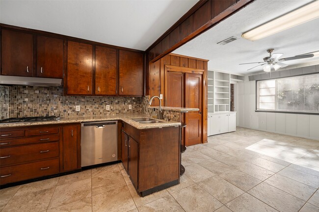 Building Photo - 4111 Law St