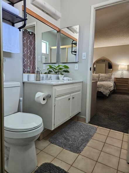 Building Photo - 2612 Siesta Ave