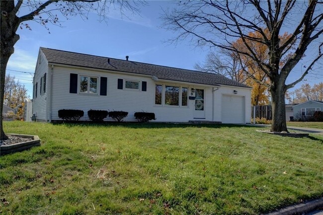 Building Photo - 9 Glenview Dr