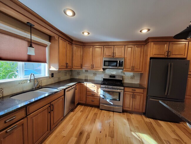 Primary Photo - 14111 W 88th St