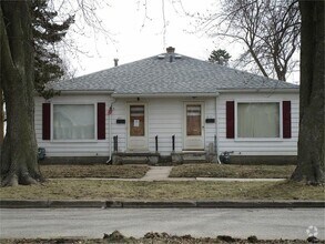 Building Photo - 637-639 Home Park Blvd