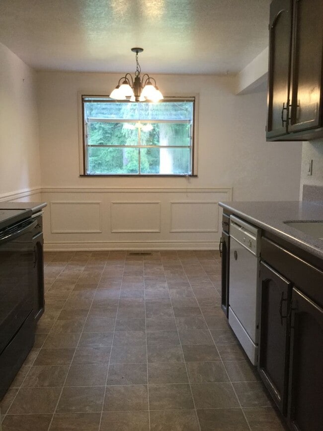 Building Photo - Spacious Mukilteo Rambler in Harbor Pointe – 3BR, Deck & Private Backyard