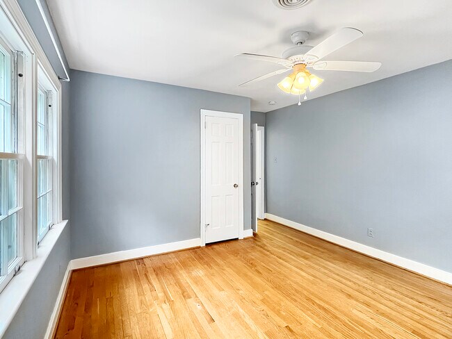 Bedroom 3 - 307 Indian Springs Rd