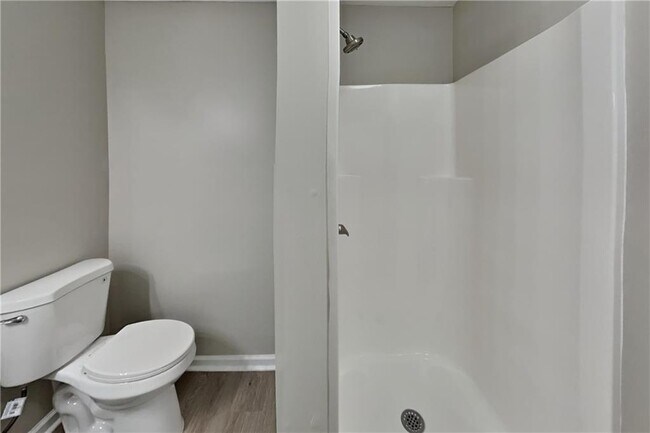 Building Photo - 170 Sterling Dr