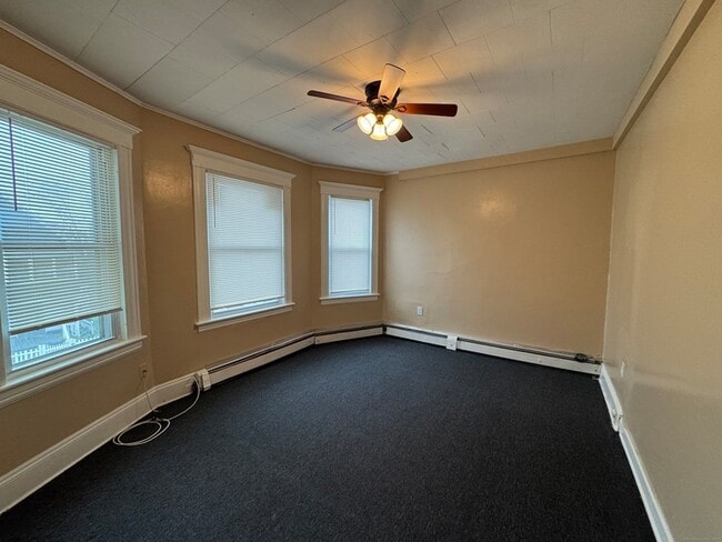 Primary Photo - 224 Sheridan St