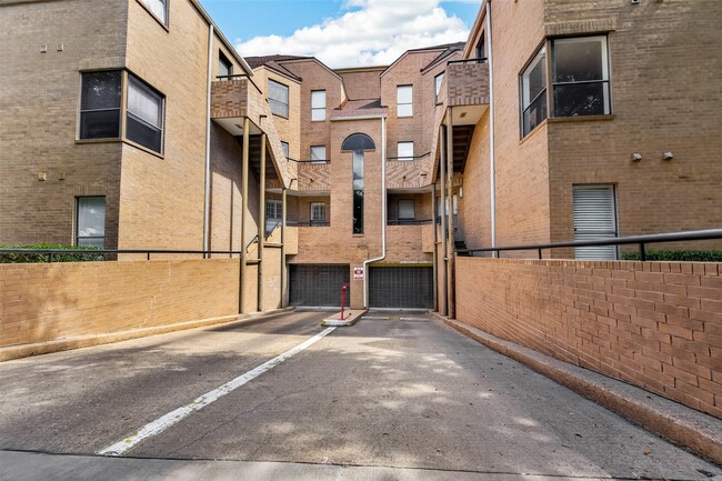 Building Photo - 5220 Weslayan St