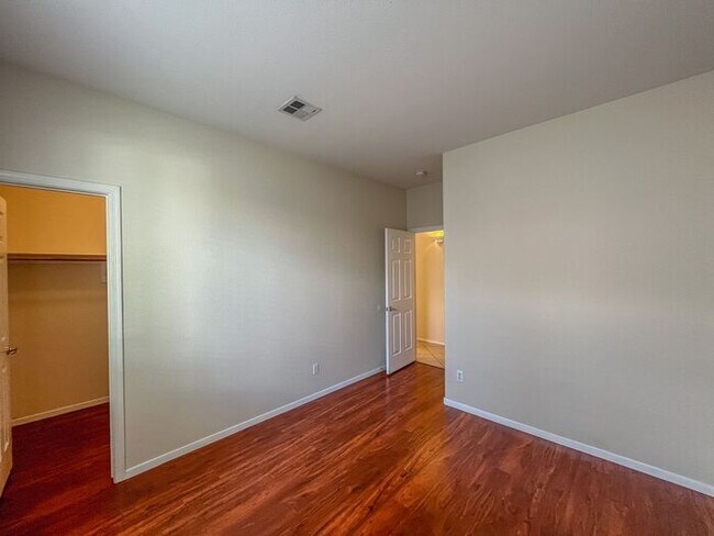 Building Photo - Charming Single-Story Home in a Prime Loca...