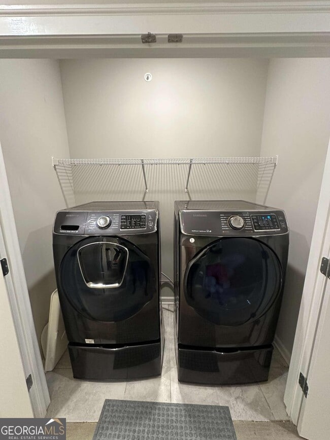 Building Photo - 1508 Slopeside Loop SE