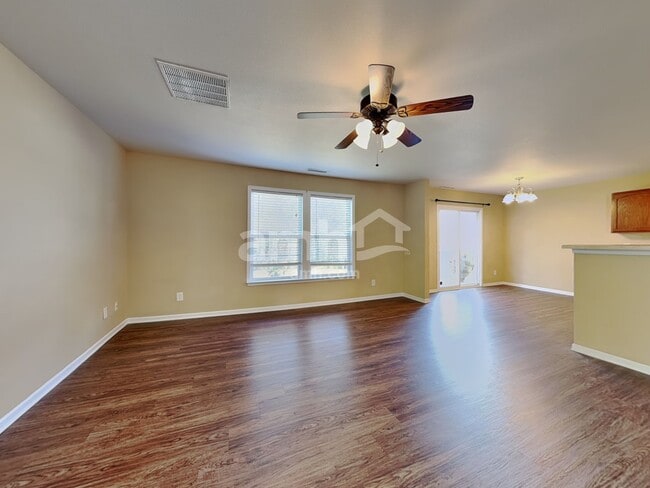 Building Photo - 4112 Lakewood Glen Dr