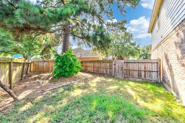 Building Photo - 32506 Rosella Ln