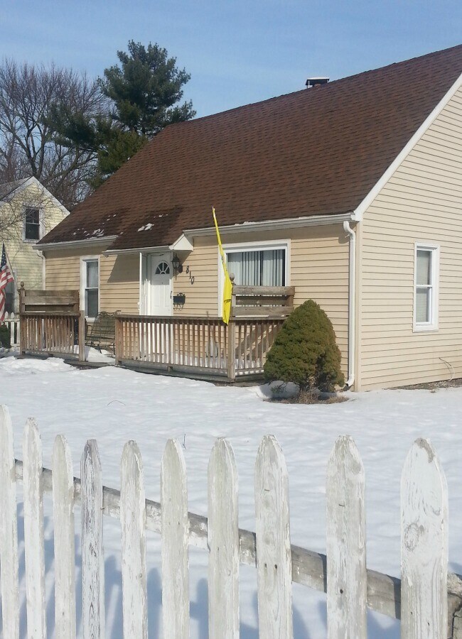 Primary Photo - 810 S Prairie St