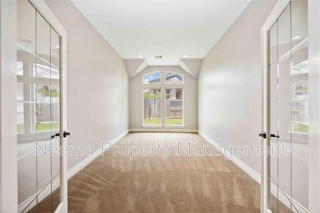 Building Photo - 2423 Rosillos Peak Dr