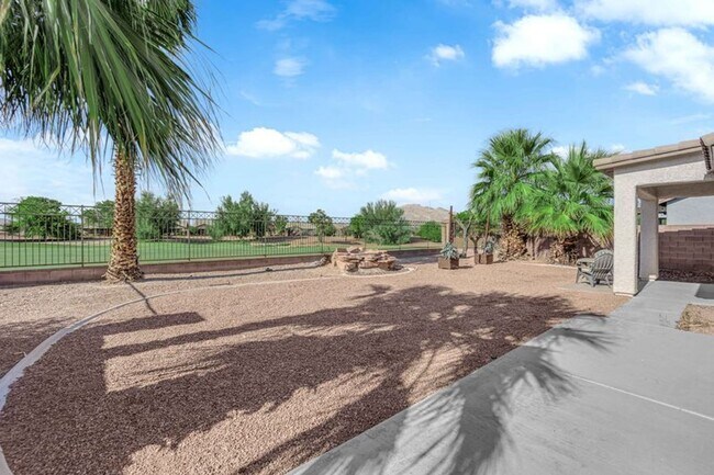 Building Photo - 3 Bedrooms, 2 Bathroom single story home i...