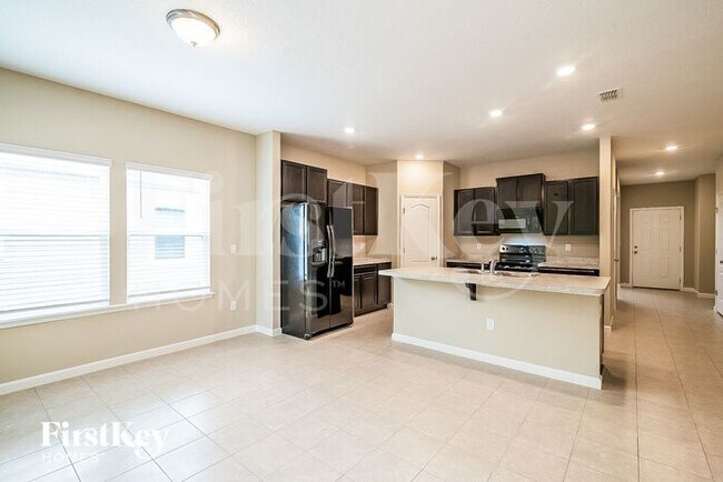 Building Photo - 5639 Kellar Cir
