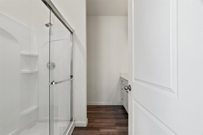 Building Photo - 14705 Shooter McGavin Dr