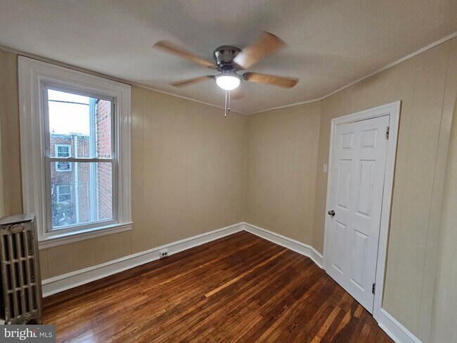 Building Photo - 4008 Gilham St