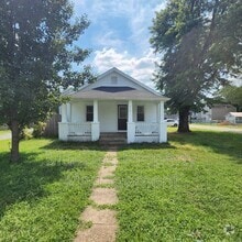 Building Photo - 318 3rd St