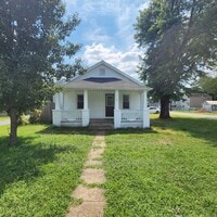Building Photo - 318 3rd St