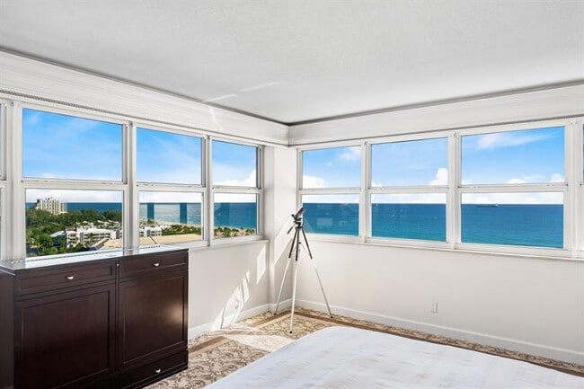 Building Photo - 2000 S Ocean Dr