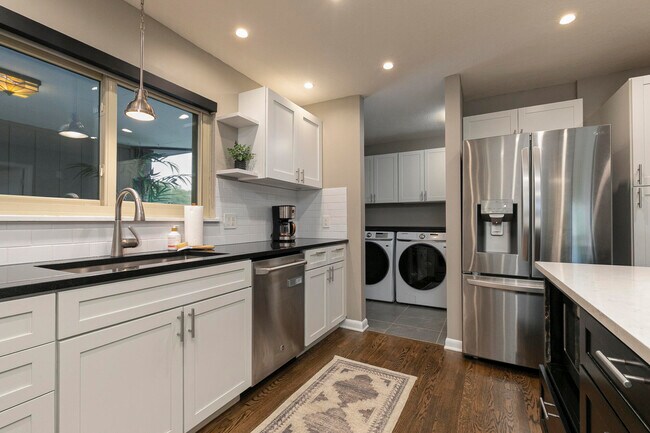 Building Photo - 1936 E Greenwood St