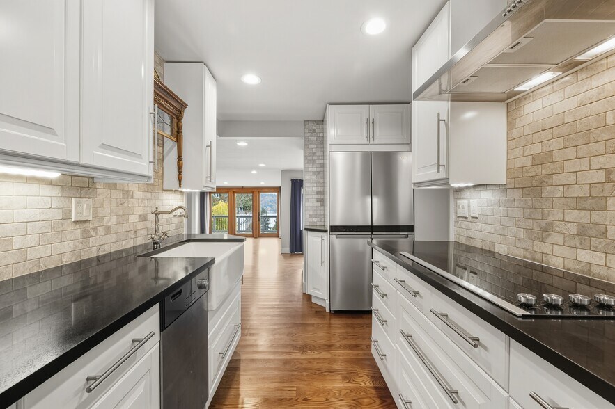 Building Photo - 12346 Sand Point Way NE