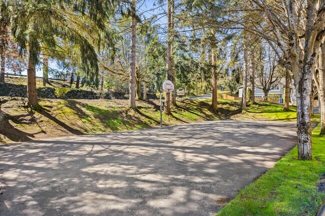 Building Photo - Modern 2-Bedroom Condo in Shoreline with Stylish Finishes