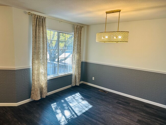 Building Photo - Charming Cascade Park One Level Home