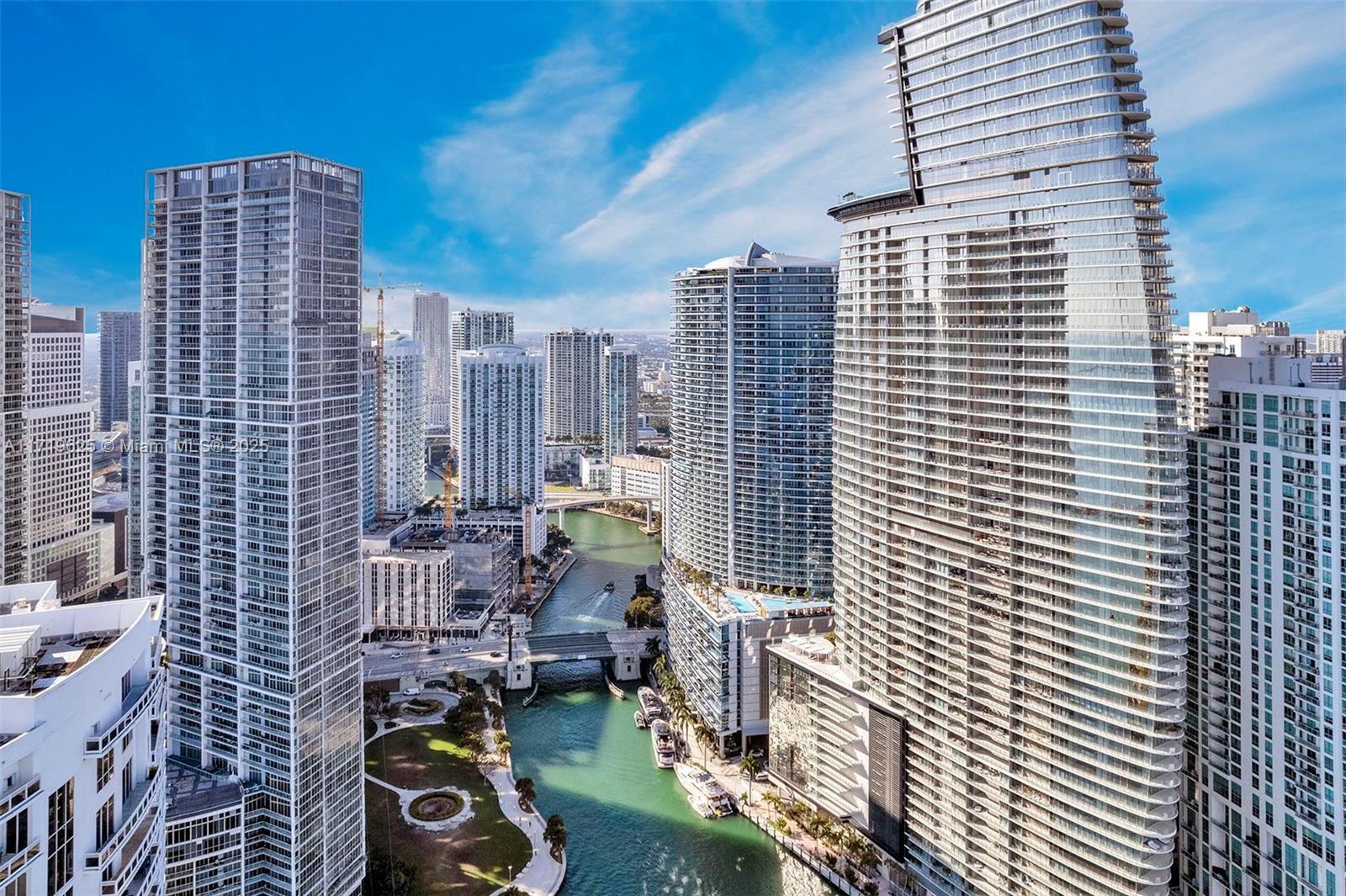 Building Photo - 200 Biscayne Boulevard Way