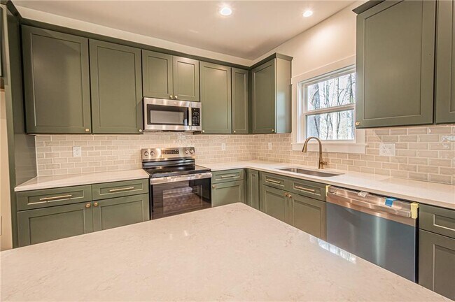 Building Photo - 635 Cane Creek Valley Rd