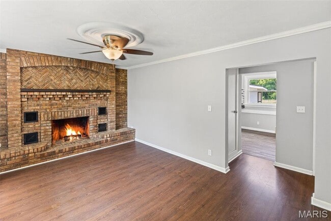 Building Photo - 227 Parkway Pl