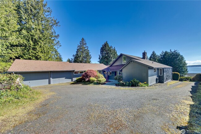 Building Photo - Port Ludlow view home available for short ...