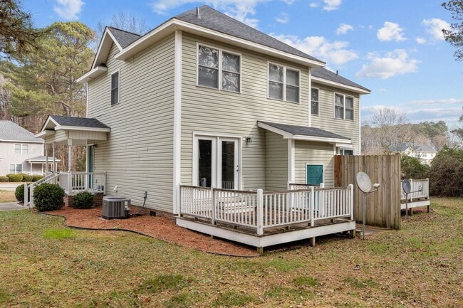 Building Photo - 3 Bedroom Duplex in Lillington