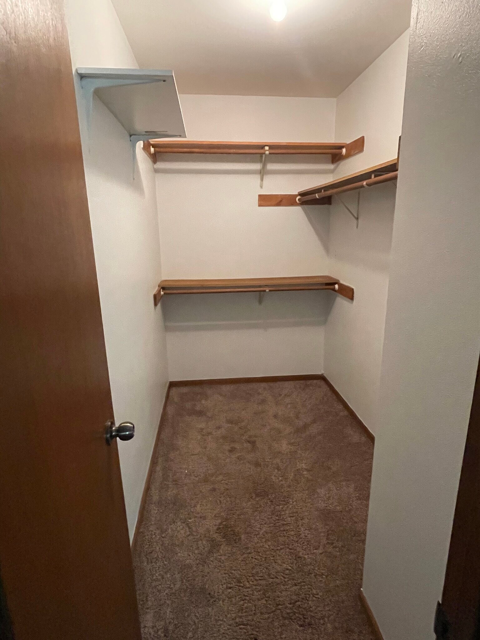 Master bedroom closet - 4083 Applewood Ln