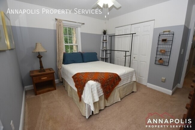 Building Photo - 449 Alfreton Ct