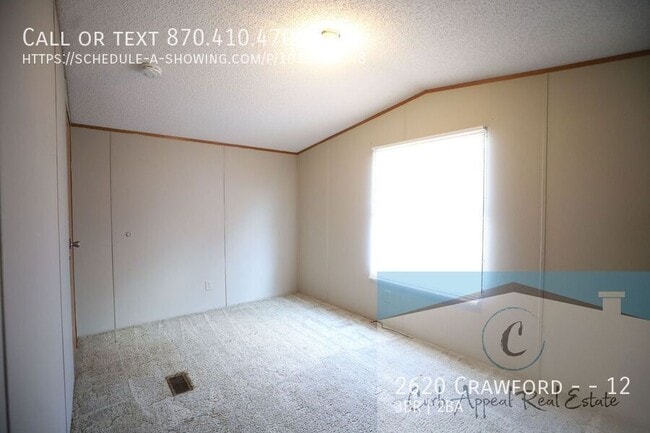 Building Photo - 2620 Crawford Dr