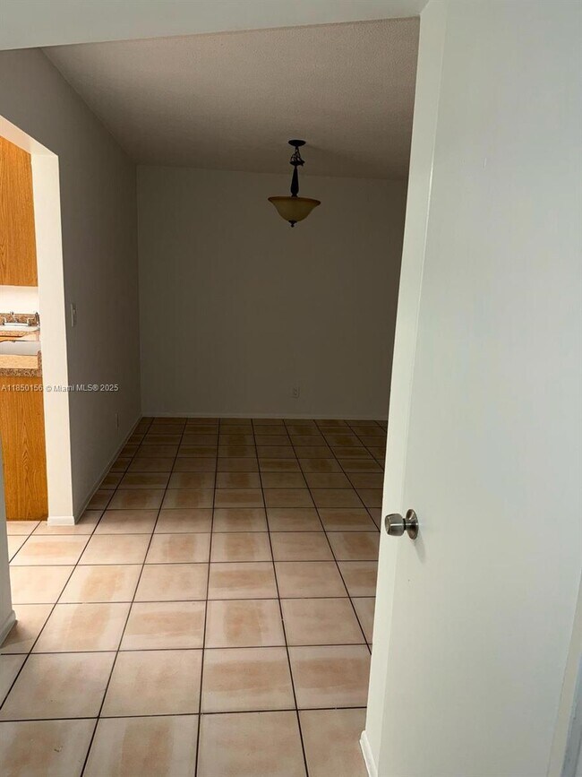 Building Photo - 9203 NW 38th Dr