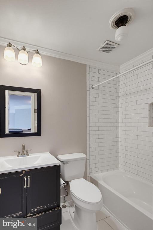 Building Photo - 6505 Autumn Wind Cir
