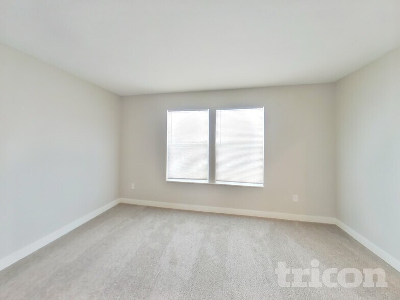 Building Photo - 4740 W Mineral Ln