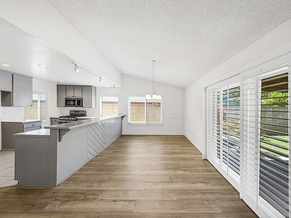 Building Photo - 7750 Perlite Ct