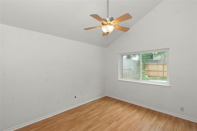 Building Photo - 11866 Briar Forest Dr