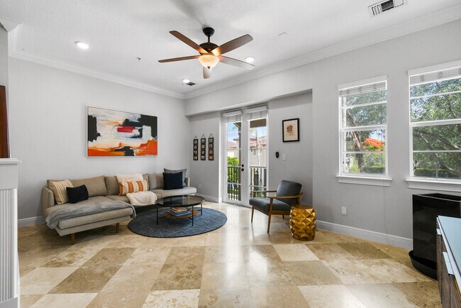 Building Photo - 25 Via Floresta Dr