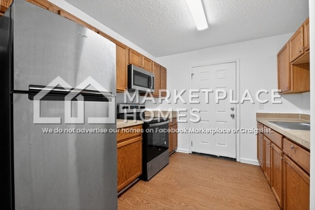 Building Photo - 2167 Thomas Ct