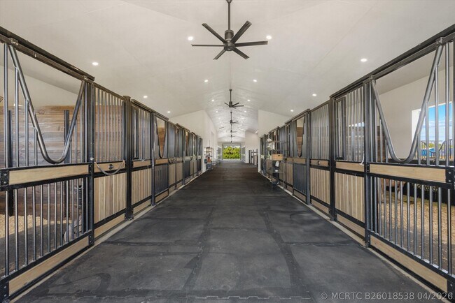 Building Photo - 16175 Deer Path Ln